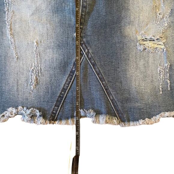 KanCan Distressed Denim Skirt Size 3/25 Raw Hem High Waist Mini Jean Skirt 721G - Picture 3 of 6